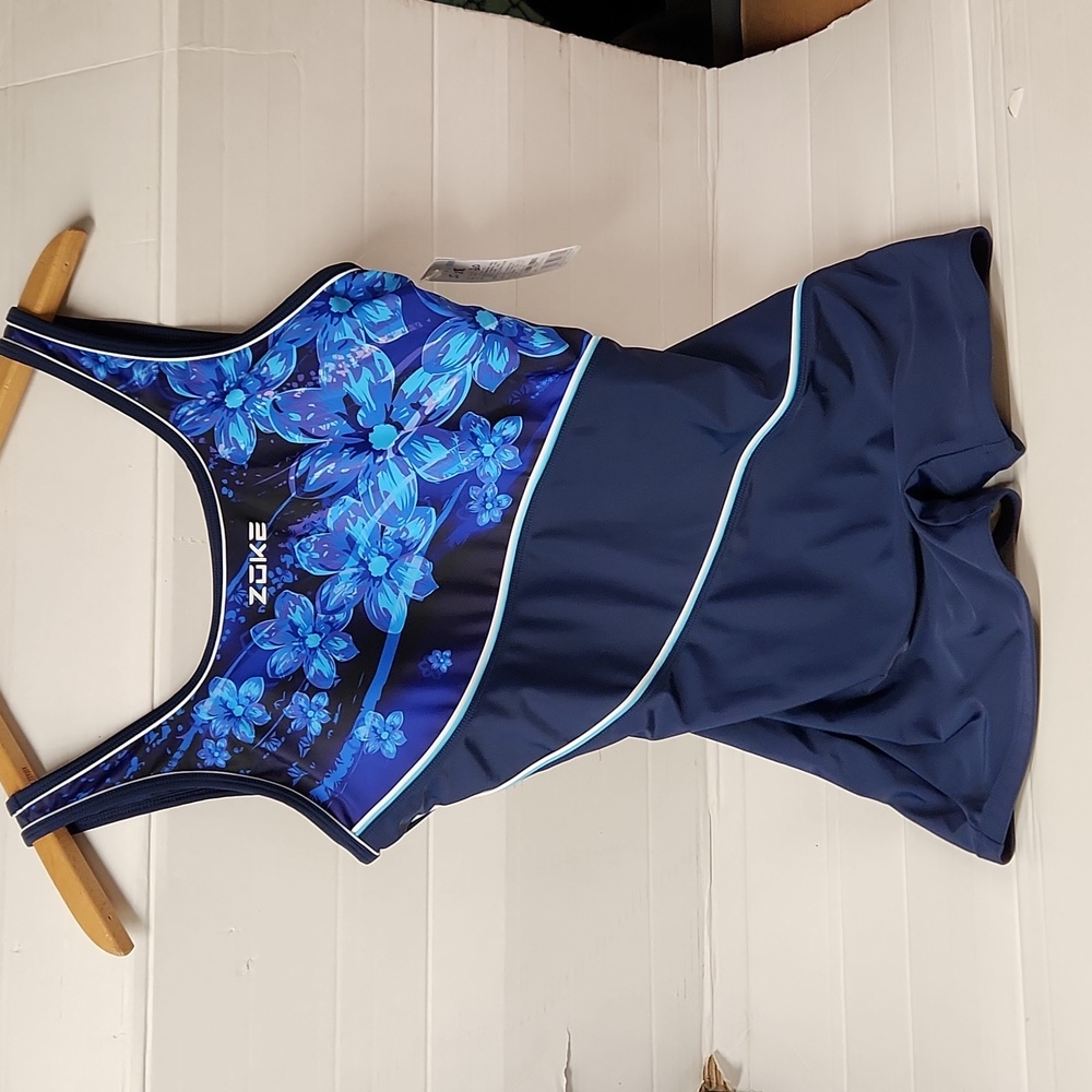 NWT Zoke Karrack Women's sz 180/100A (16-18) one piece Shorts Swimsuit